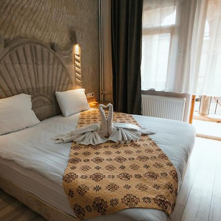 Tulpar Hotel อูร์กุบ ภายนอก รูปภาพ